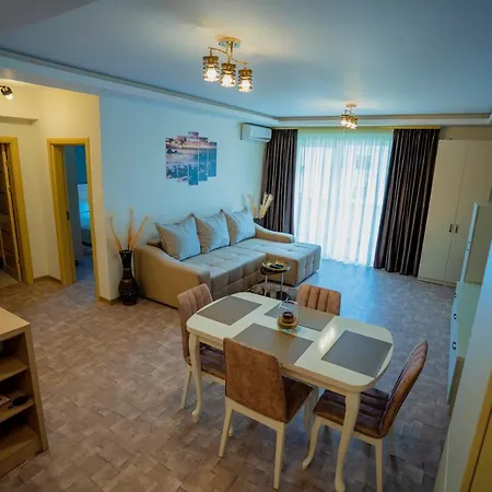 Marc Moonlight Apartman *