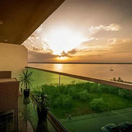 Apartment Marc Moonlight Mamaia