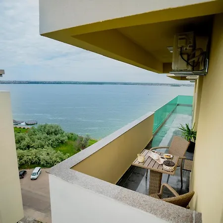 Marc Moonlight Apartman Mamaia