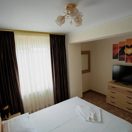 Marc Moonlight Apartman *