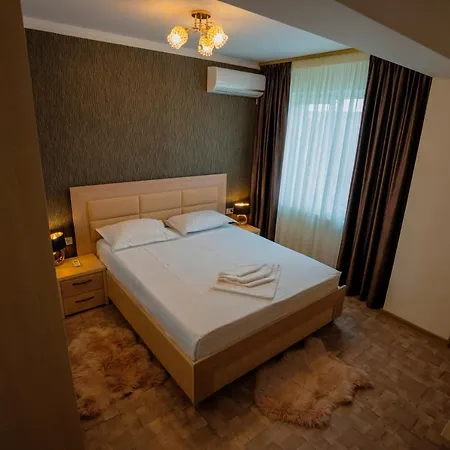 Marc Moonlight Apartman Mamaia