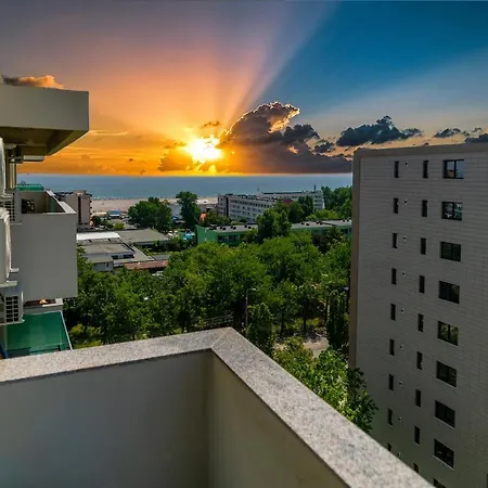 Marc Moonlight Apartment *
