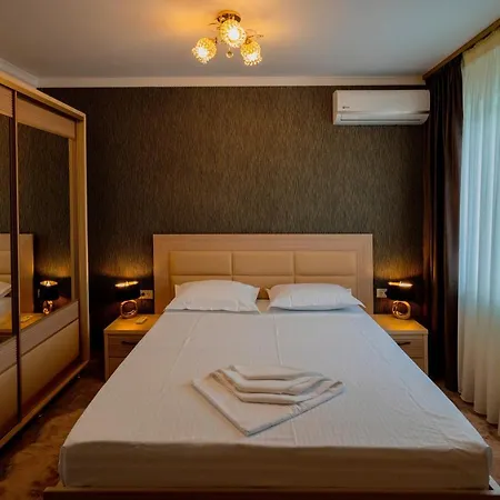 Marc Moonlight Apartman *